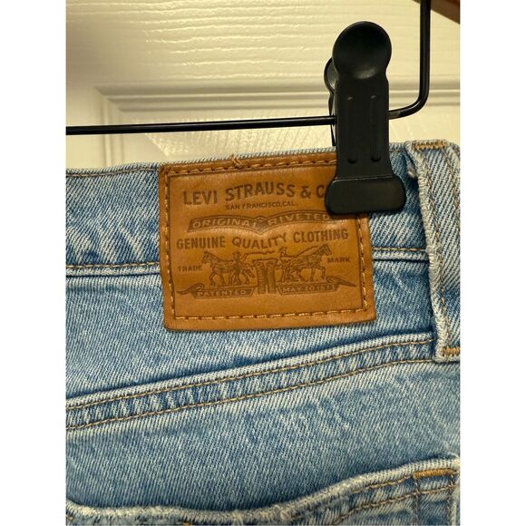 Levi’s Wedgie Straight Frayed Hem Button Fly Jeans sz 28 EUC - Picture 4 of 7